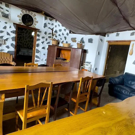 Casa Cueva Anajos